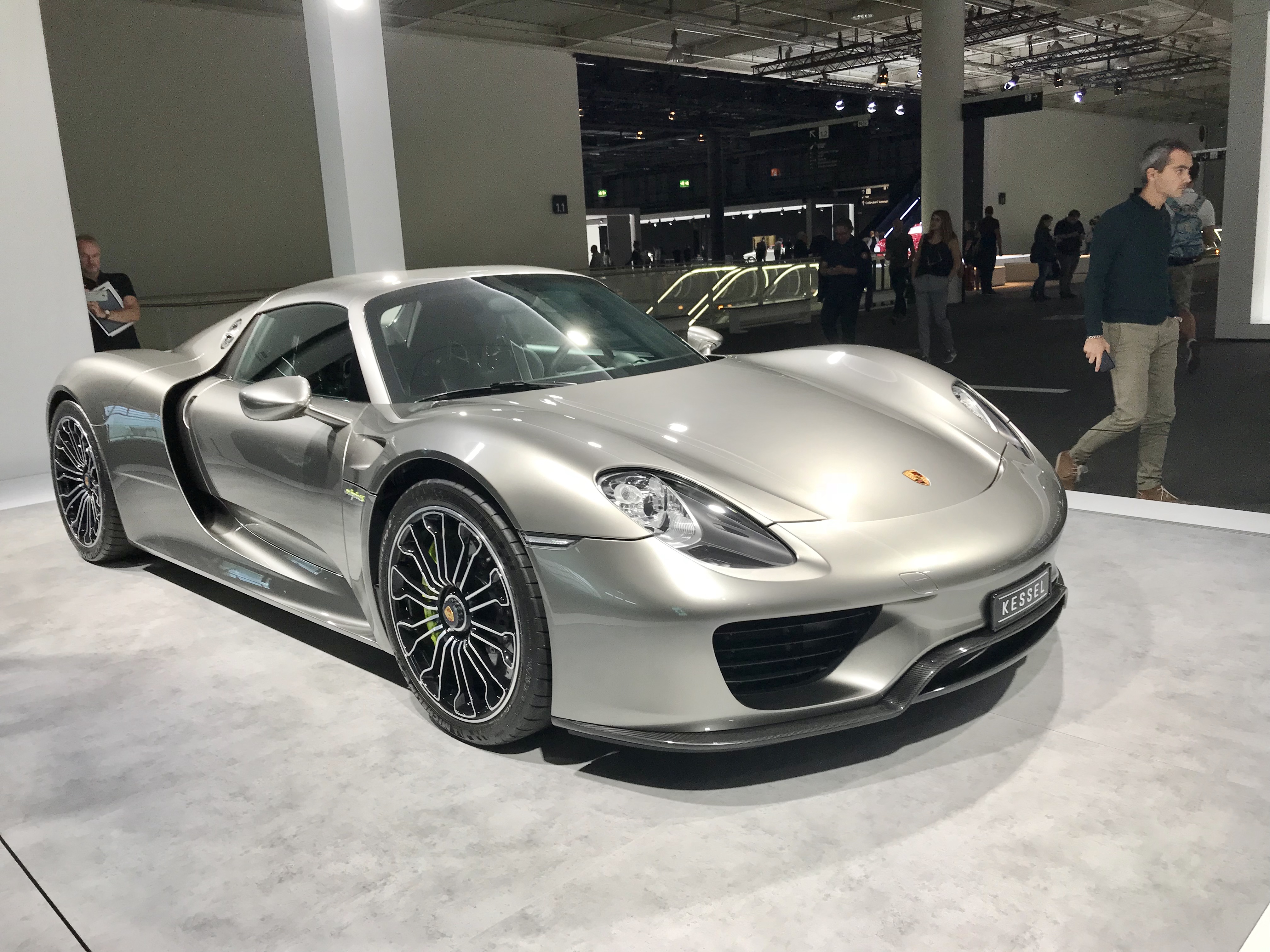 Купить Порше 918 Спайдер В России